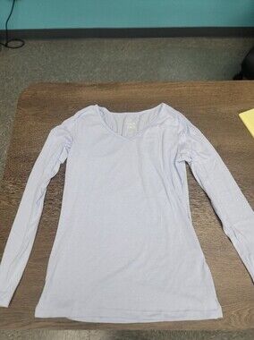 SO Perfect V-Neck Long Sleeve Tee Lilac Womens Medium